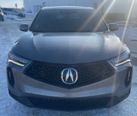 Check out this vehicle's pictures, features, options and specs, and let us know if you have any ques... (image 7)