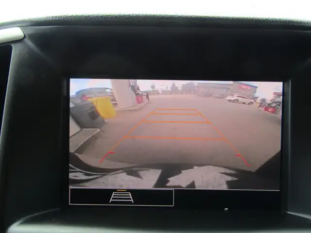 2023 GMC Terrain AWD SLE Carplay | Navi | B.Camera | New Tires | in Cars & Trucks in Calgary - Image 20