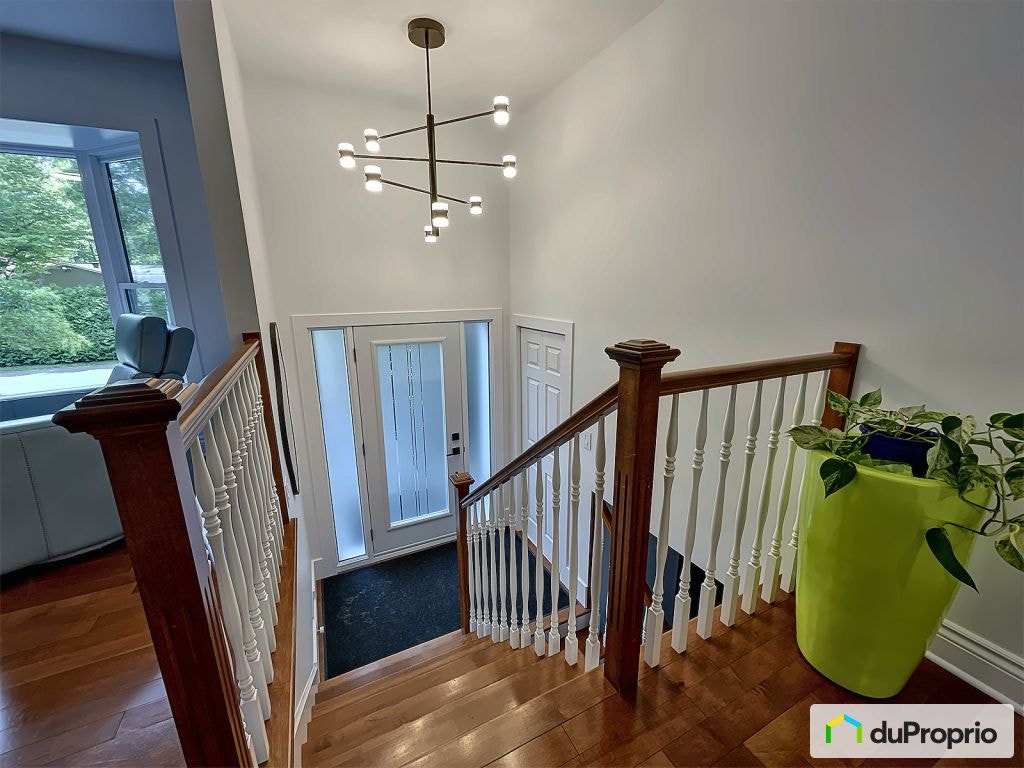 $738,500 - Bungalow for sale in Otterburn Park — photo 2