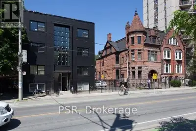 302 - 256 SHERBOURNE STREET Toronto (Moss Park), Ontario