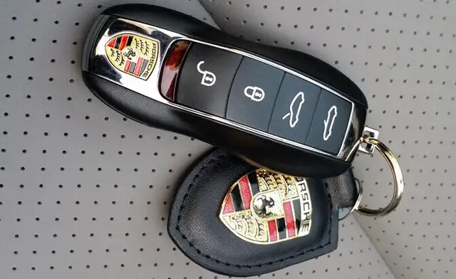CAR KEYS : AUDI, BMW, LAND ROVER, MERCEDES, PORSCHE, VOLKSWAGEN in Other Parts & Accessories in Mississauga / Peel Region - Image 6