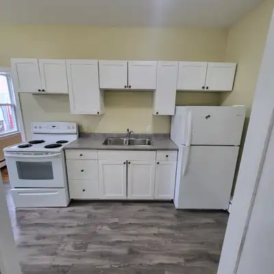 $1,290/month Heat Included Location: Uptown Saint John This bright and inviting 1-bedroom apartment...