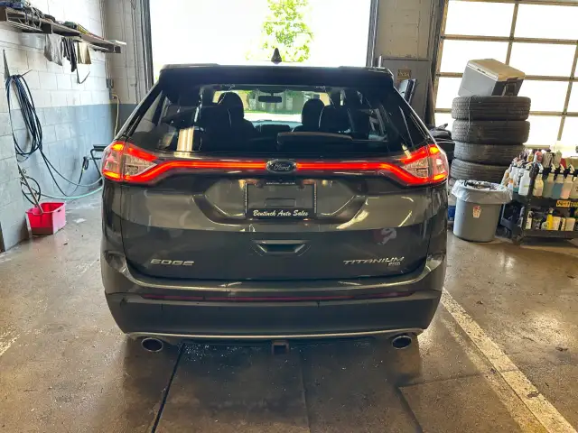 2017 Ford Edge501761063948789761
