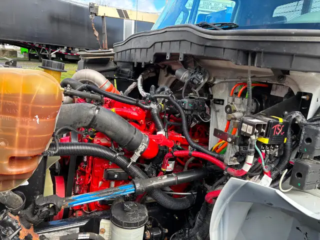 2017 International 24' Flatdeck in Heavy Trucks in Abbotsford - Image 8