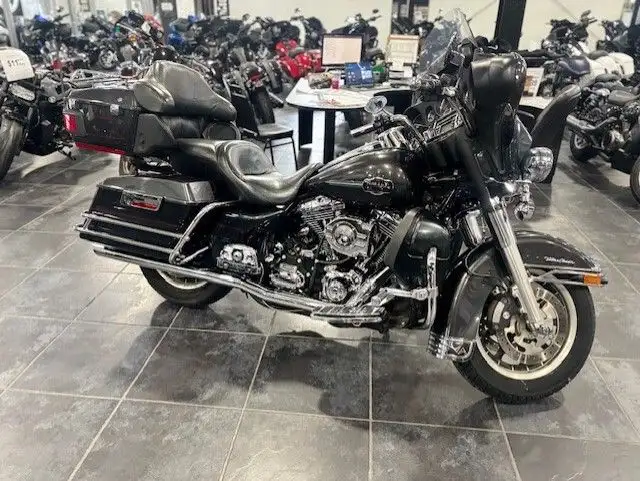 2008 Harley-Davidson Electra Glide Ultra Classic in Street, Cruisers & Choppers in Sudbury - Image 10