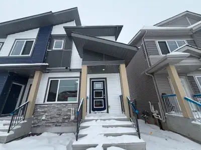 Welcome Home! Wonderful End-Unit 3 bedroom, 2.5 bathroom townhouse for rent in the family-friendly c...