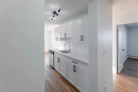 Amenities: Fitness Centre • Heated Parking • Social Room • Quiet Building • Heat & Water Included Su... (image 8)