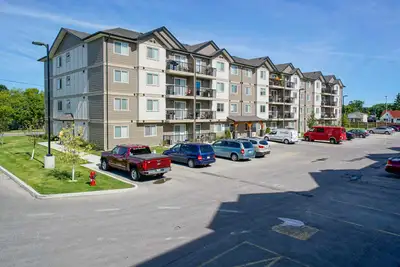 Pet-Friendly Two Bedroom One Bath with In-suite Laundry for Rent