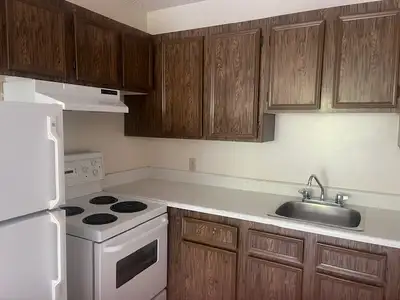 528 3rd Avenue North - One Bedroom apartment for Rent with parking & balcony Rent is $1200 plus powe...