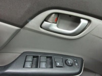 HONDA CIVIC 2012 DX AVEC SEULEMENT 132700 KM CERTIFIÉ ( RAPPORT CARFAX DISPONIBLE ) MOTEUR 1.8 LITRE... (image 8)