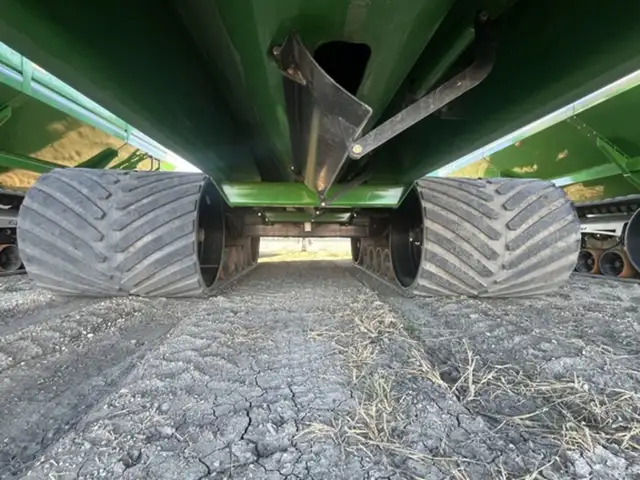2022 Brent 2596 in Farming Equipment in Swift Current - Image 18