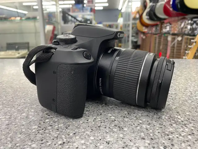 Canon Rebel T7 DSLR Camera with 18-55mm 1:3.5-5.6 Lens in Cameras & Camcorders in City of Toronto - Image 6