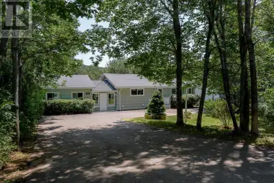 Nestled along the Shubie Canal in Fall River, this welcoming 2-unit home offers 80 of river frontage...