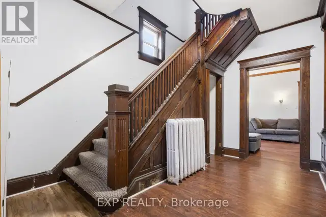 30 REGINA STREET N Waterloo, Ontario in Long Term Rentals in Kitchener / Waterloo - Image 5
