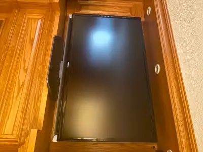 Toshiba 40" TV, View more