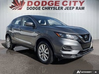 This Nissan Qashqai boasts a Regular Unleaded I-4 2.0 L/122 engine powering this Variable transmissi... (image 7)