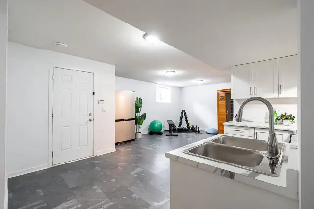 6125 150A STREET Surrey, British Columbia in Houses for Sale in Delta/Surrey/Langley - Image 37