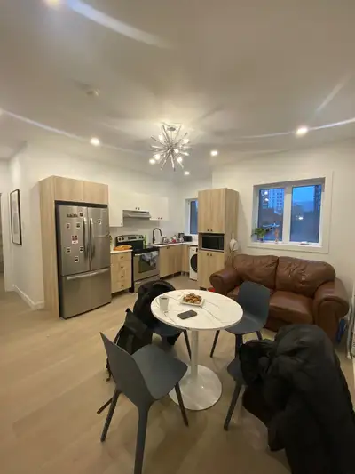 *2234 Rue Souvenir* $2400 Walking distance to Atwater metro 5 min walk, Lionel Groulx métro 10 min w...