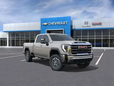 This GMC Sierra 2500HD delivers a Turbocharged Diesel V8 6.6L/ engine powering this Automatic transm...
