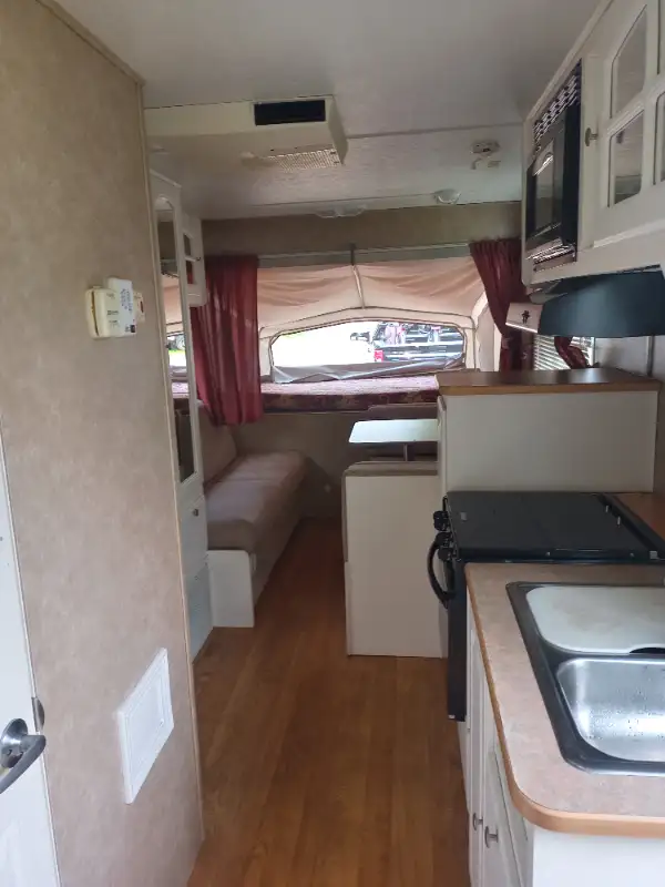 Location de roulotte à louer in RVs & Motorhomes in Laval / North Shore - Image 13