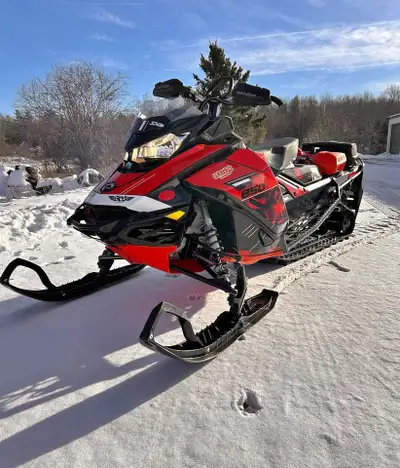 APPLY NOW: https://www.ridecollective.ca/get-pre-approved The 2019 SKI-DOO BACKCOUNTRY 850 146 Power...