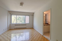 Akelius two bedroom apartment for rent. Located near Doctor Penfield in the Downtown - Guy Concordia... (image 5)