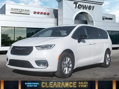 This Chrysler Pacifica delivers a 3.6L V6 Engine engine powering this Automatic transmission. TRANSM...