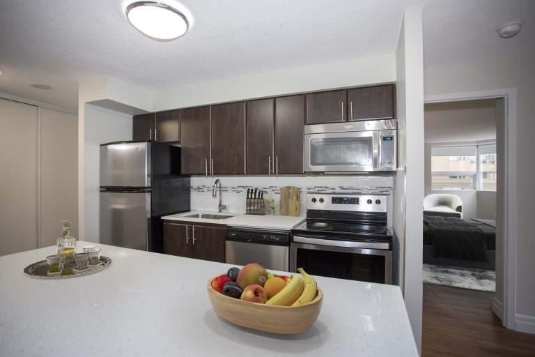 675 Richmond Street - 1.den Apartment for Rent 2