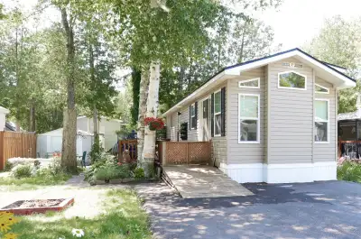 Turn key Trailer Park Model in family oriented Scugog Landing - Parkridge Cottage & RV Resort, on Sc...