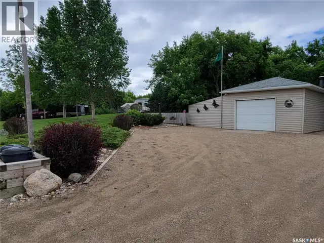 Catherine Road acreage Katepwa Beach, Saskatchewan in Houses for Sale in Regina - Image 28