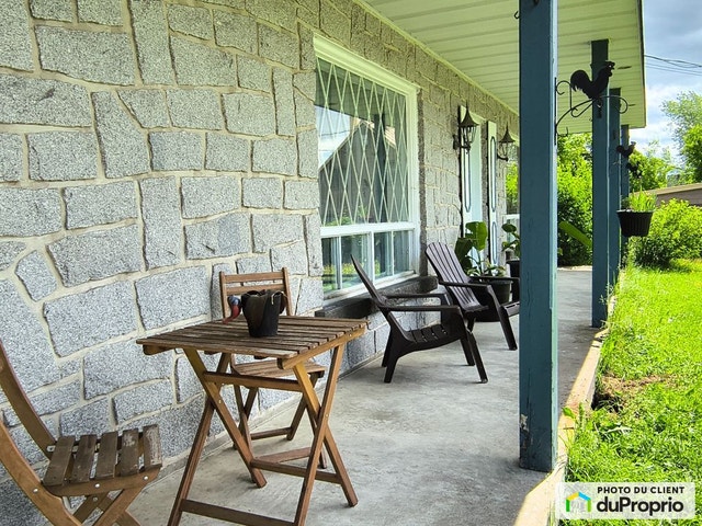 $489,000 - Acreage / Hobby Farm / Ranch for sale — photo 1