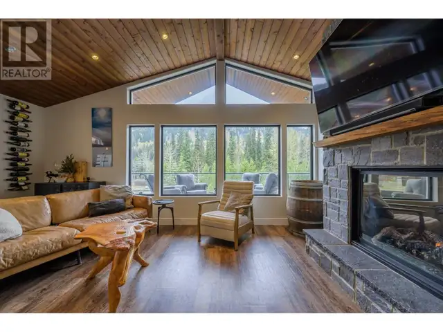 2401 FAIRWAYS Drive Sun Peaks, British Columbia in Houses for Sale in Kamloops - Image 9