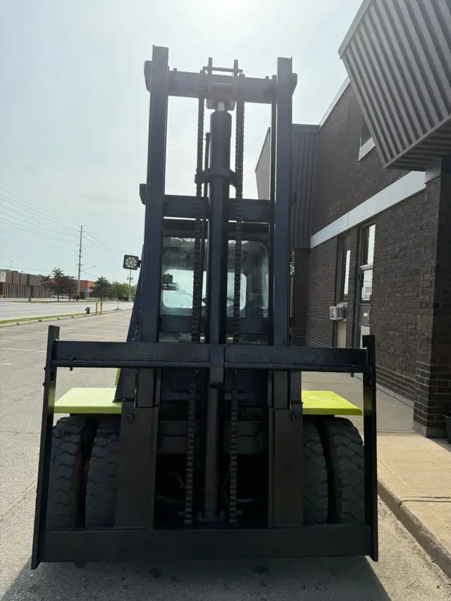 Clark Outdoor Forklift LPG 13000 lbs, refurbished.FORKS INCLUDED in Heavy Equipment in Mississauga / Peel Region - Image 5