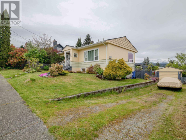 3058 12th Ave Port Alberni, British Columbia in Houses for Sale in Port Alberni - Image 2