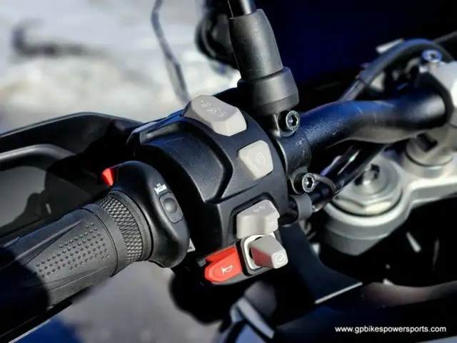 2026 Triumph Tiger 900 Alpine Edition in Dirt Bikes & Motocross in Oshawa / Durham Region - Image 17