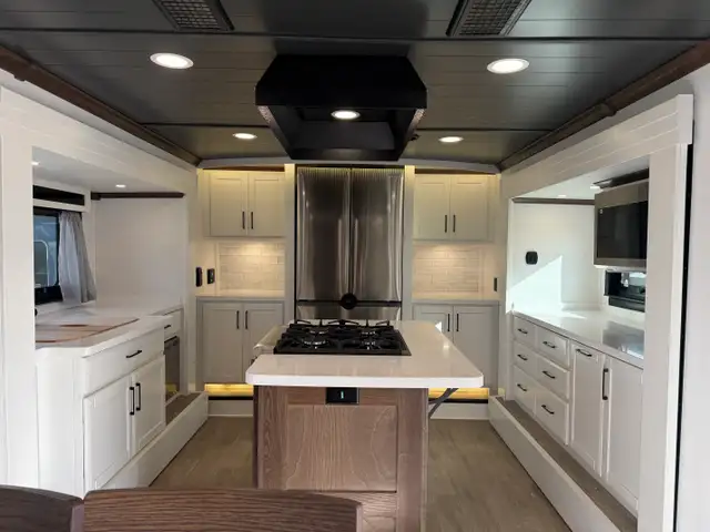 2024 Forest River RIVERSTONE 421 FK in Travel Trailers & Campers in St. Albert - Image 29