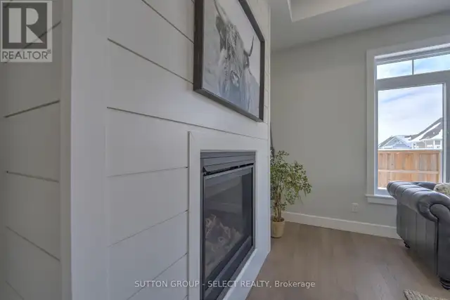 19 LOIS COURT Lambton Shores (Grand Bend), Ontario in Houses for Sale in Grand Bend - Image 18
