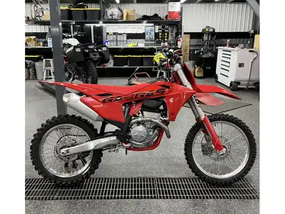 2025 GASGAS MC 350F GASGAS MC 350F 2025 Les photos peuvent être à titre indicatif et sans inscriptio...