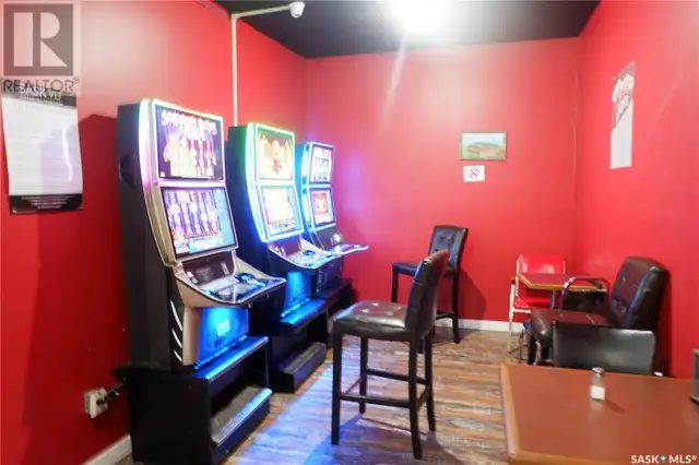 401 Main STREET Mossbank, Saskatchewan in Commercial & Office Space for Sale in Moose Jaw - Image 13