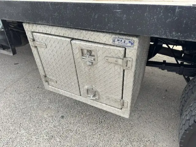 2013 Ram 5500 SLT 4WD 6.7L CUMMINS DIESEL-12' FLAT DECK-CREW CAB in Cars & Trucks in City of Toronto - Image 14