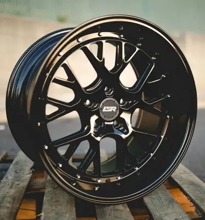Ad Number : 33246 ( Please provide this Ad Number ) Looking for ESR Wheels?ESR wheel CS1 CS8 Apex Bl...