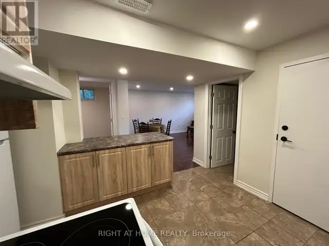 36 AURORA HEIGHTS DRIVE Aurora (Aurora Heights), Ontario in Long Term Rentals in Markham / York Region - Image 8