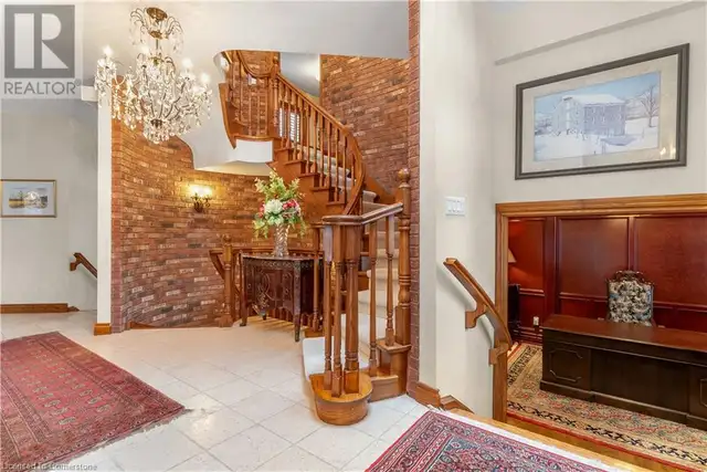 32 MAPLE HILL Drive Kitchener, Ontario in Houses for Sale in Kitchener / Waterloo - Image 11