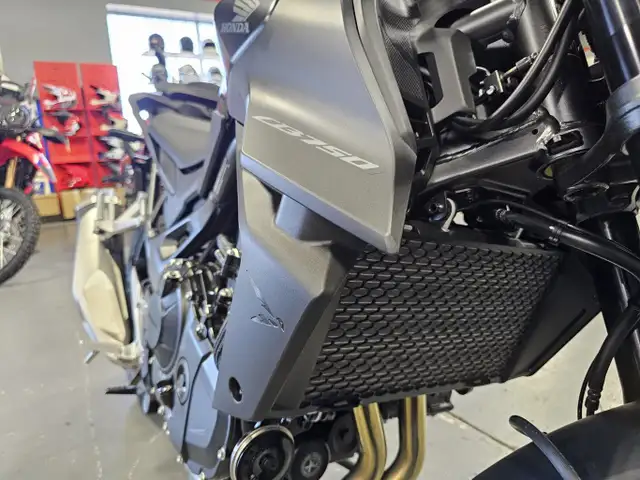 2025 Honda CB750 ABS in Street, Cruisers & Choppers in Hamilton - Image 11