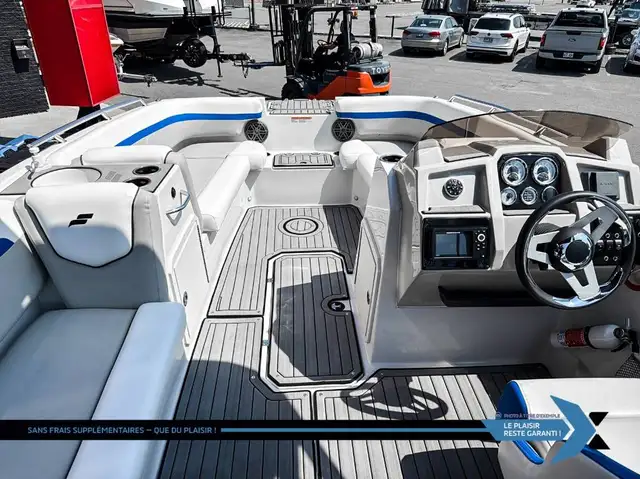 2023 STARCRAFT SVX 211 OB 140hp deck boat bateau Ponte in Powerboats & Motorboats in Laval / North Shore - Image 19