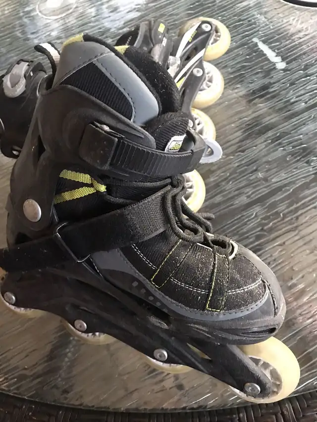 Used rollerblades in Skates & Blades in Laval / North Shore - Image 2