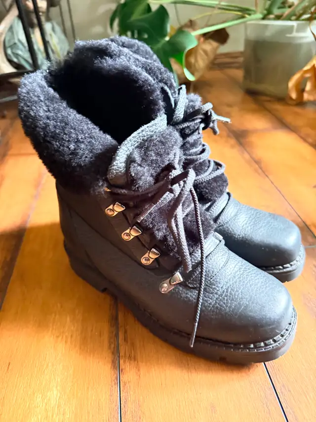 Pajar Ladies Winter boots in Women's - Shoes in Red Deer - Image 4