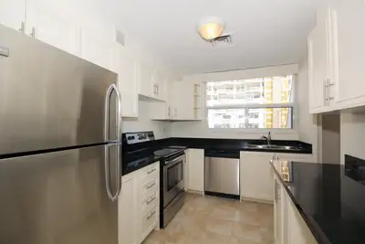 3 Bedroom 2 level Penthouse @ Yonge & Davisville, View more