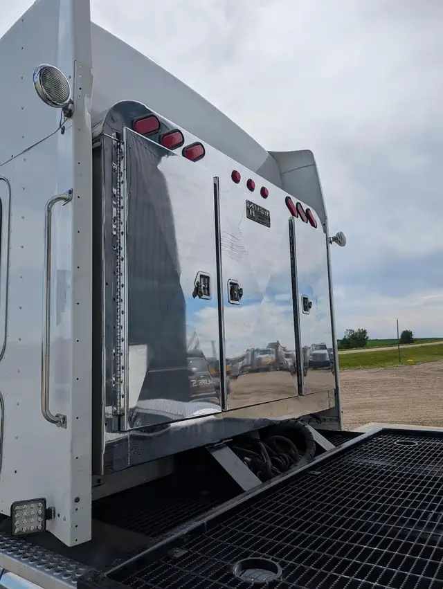2019 KENWORTH T800 in Heavy Trucks in Kamloops - Image 15