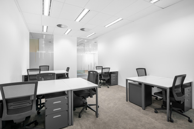 All-inclusive access to professional office space for 15 persons in Commercial & Office Space for Rent in Calgary - Image 3